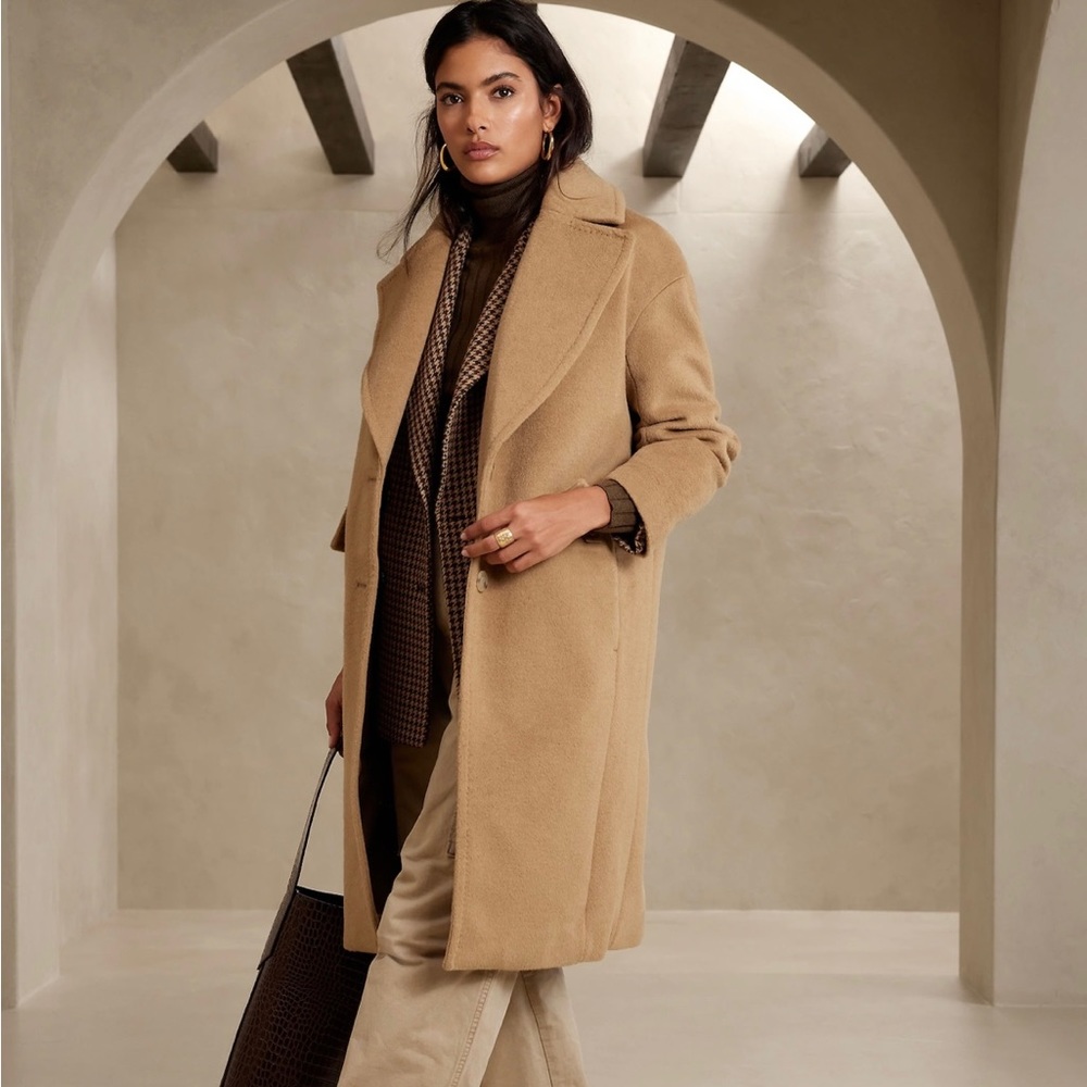 Banana Republic Sunday Coat, camel color, medium